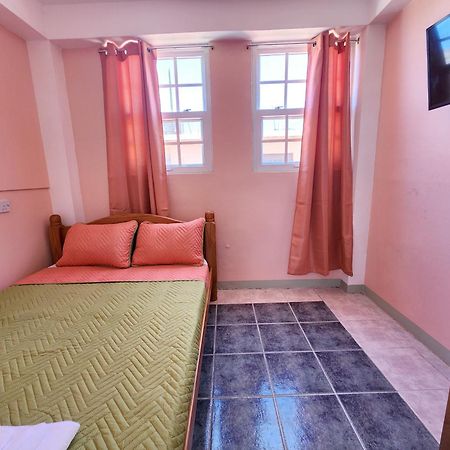 C&M Suites Roseau Dış mekan fotoğraf