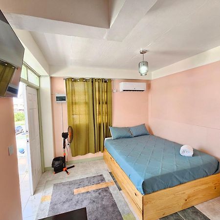 C&M Suites Roseau Dış mekan fotoğraf