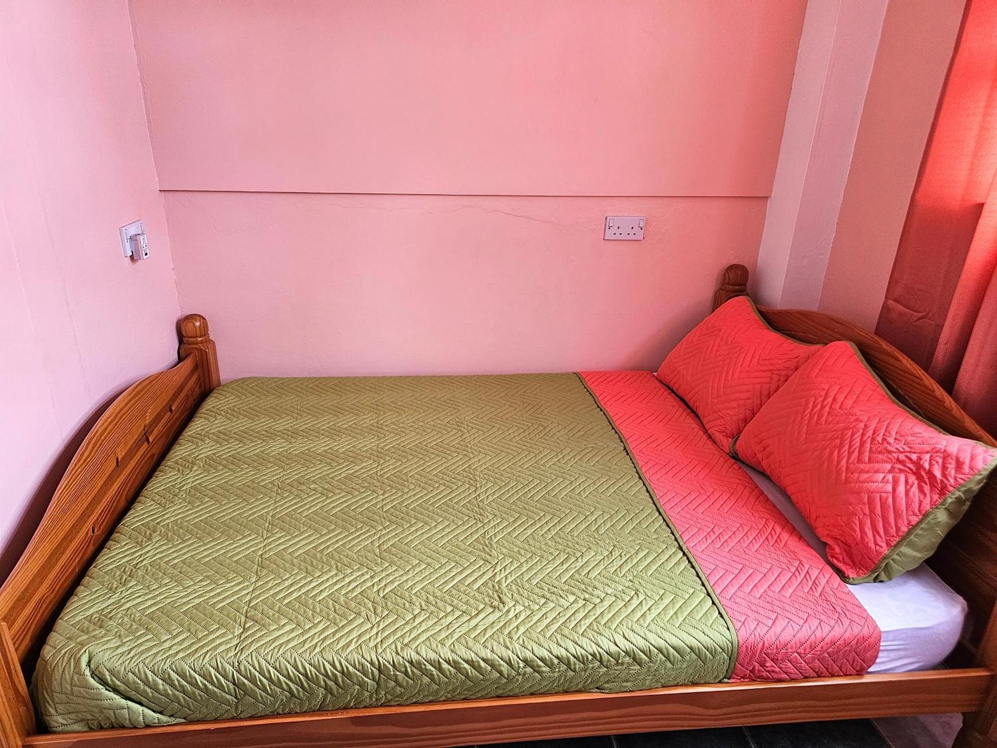 C&M Suites Roseau Dış mekan fotoğraf